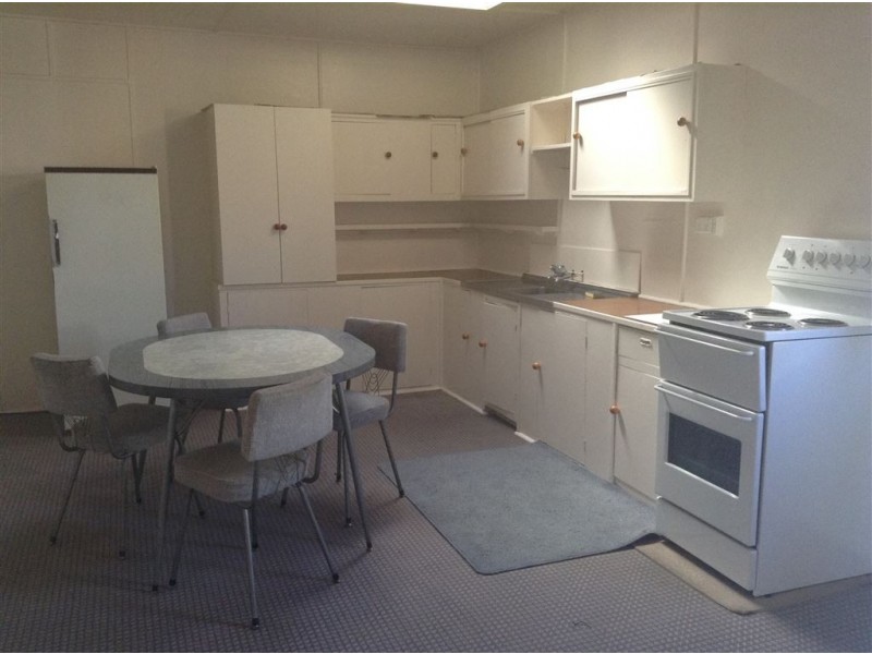 4 Badajos, Ross TAS 7209