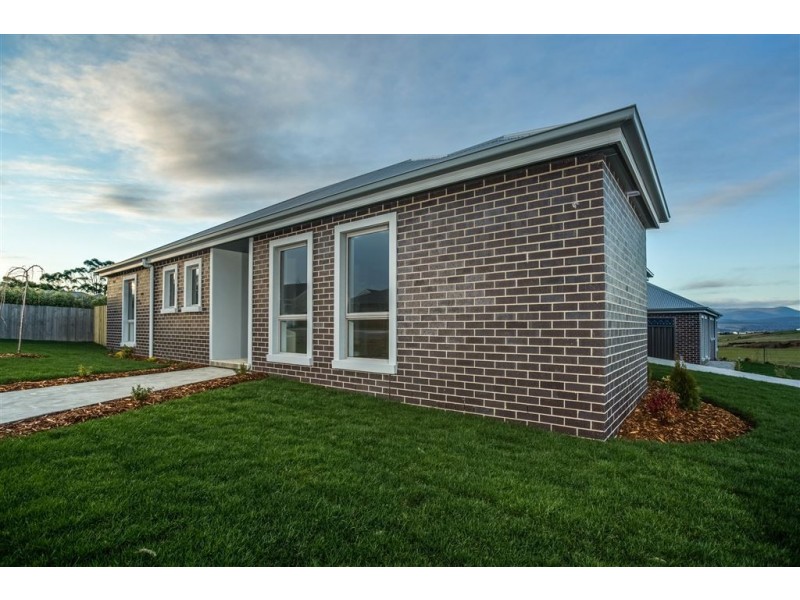 2/49a Cambock Lane East, Evandale TAS 7212