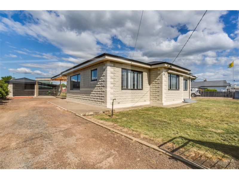 13 Charles Street, Cressy TAS 7302