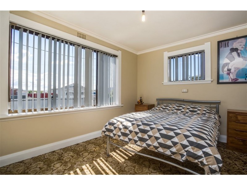 13 Charles Street, Cressy TAS 7302