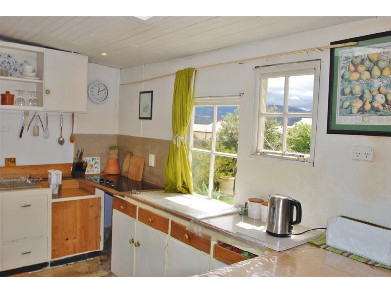 1 Gray Street, Avoca TAS 7213