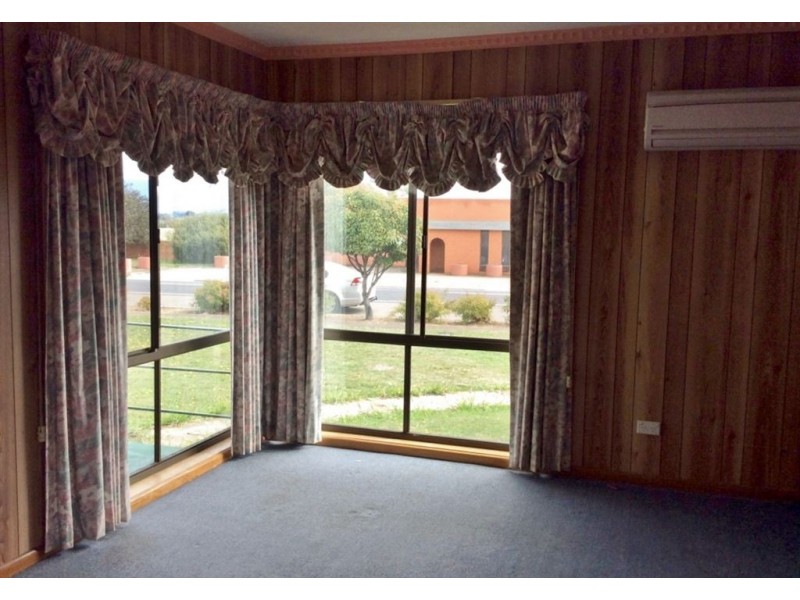 7 Main Road, Cressy TAS 7302