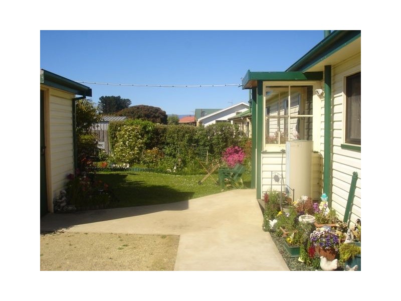 7 Main Road, Cressy TAS 7302