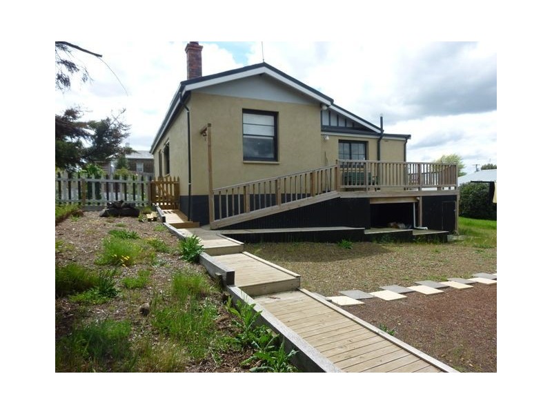 15 Queen Street, Campbell Town TAS 7210