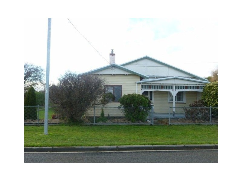 9 Charles Street, Cressy TAS 7302