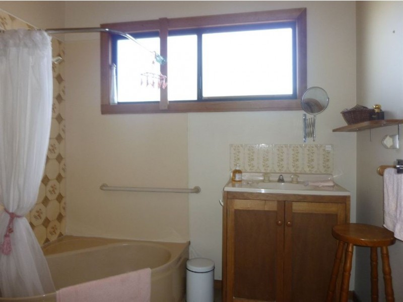 1 Harrison Street, Campbell Town TAS 7210