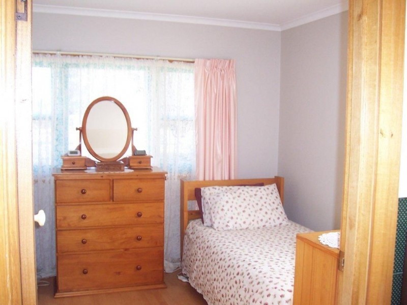 29 Churchill Street, Avoca TAS 7213