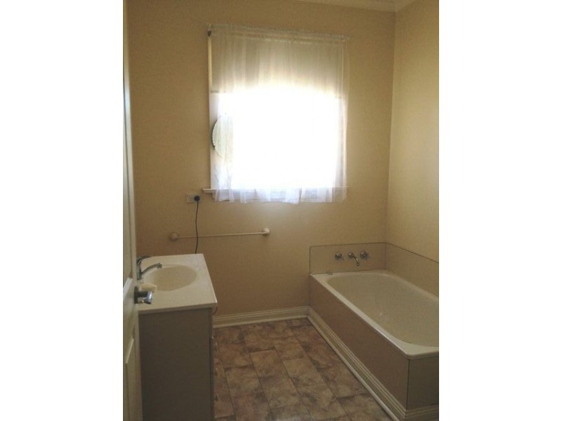 32 Pedder Street, Campbell Town TAS 7210