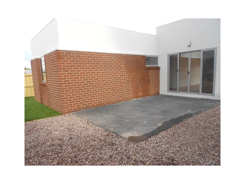 2/15 Lewis Street, Longford TAS 7301