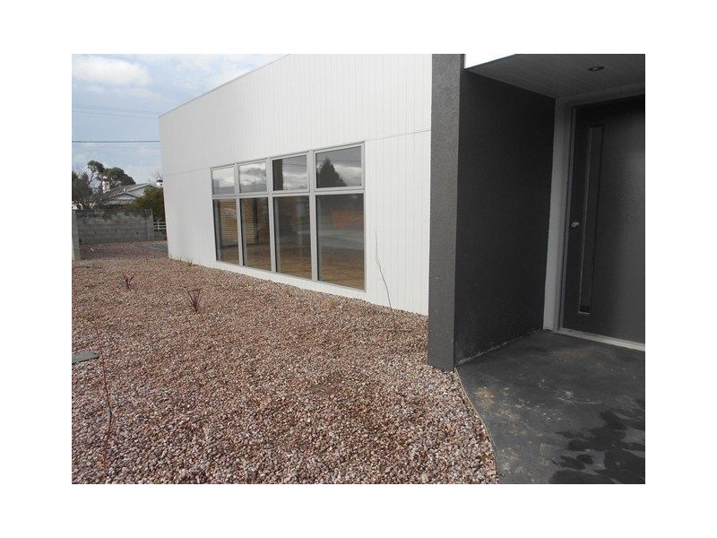 2/15 Lewis Street, Longford TAS 7301