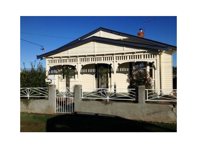 16 Charles Street, Cressy TAS 7302