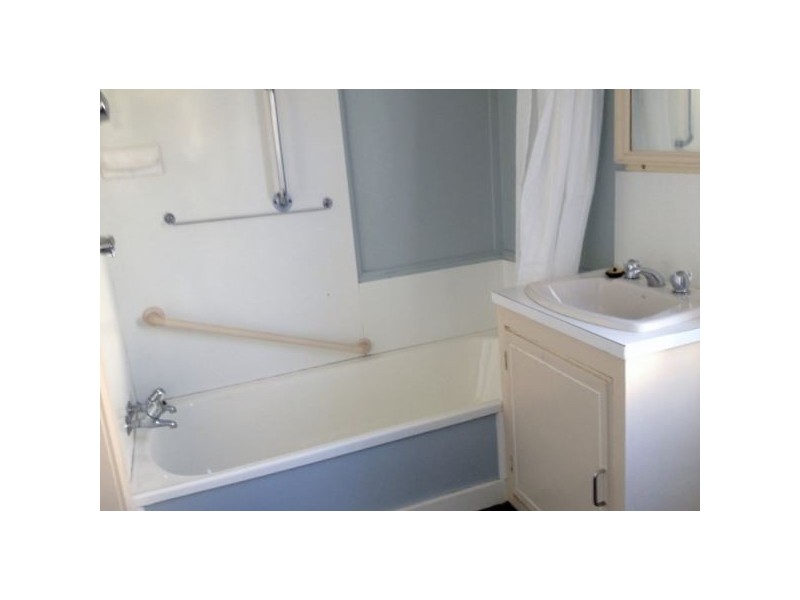 16 Charles Street, Cressy TAS 7302