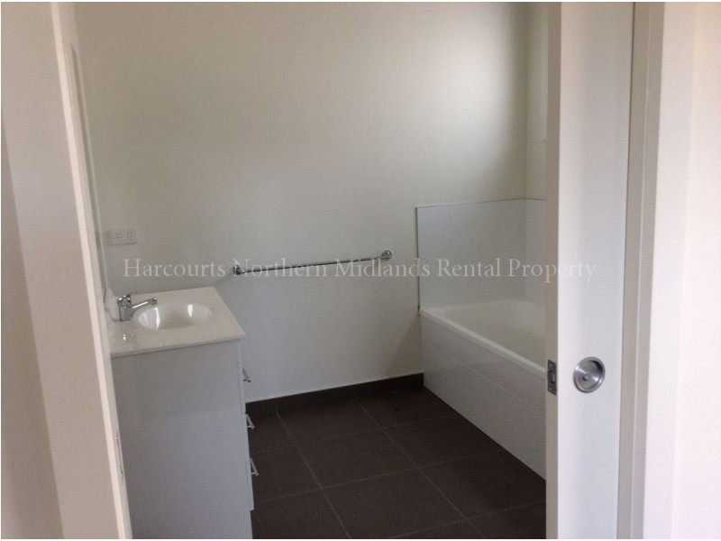 10/15 Lewis, Longford TAS 7301