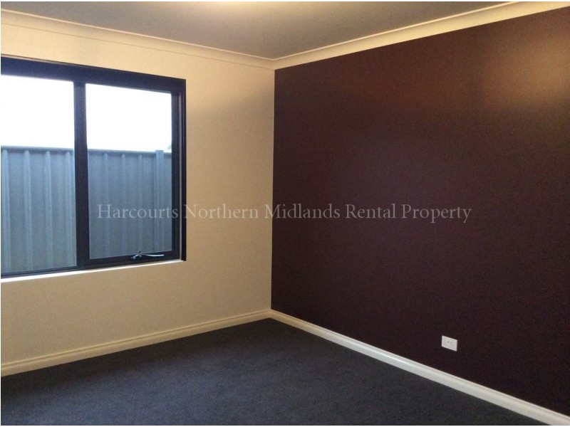 2/43A Catherine, Longford TAS 7301