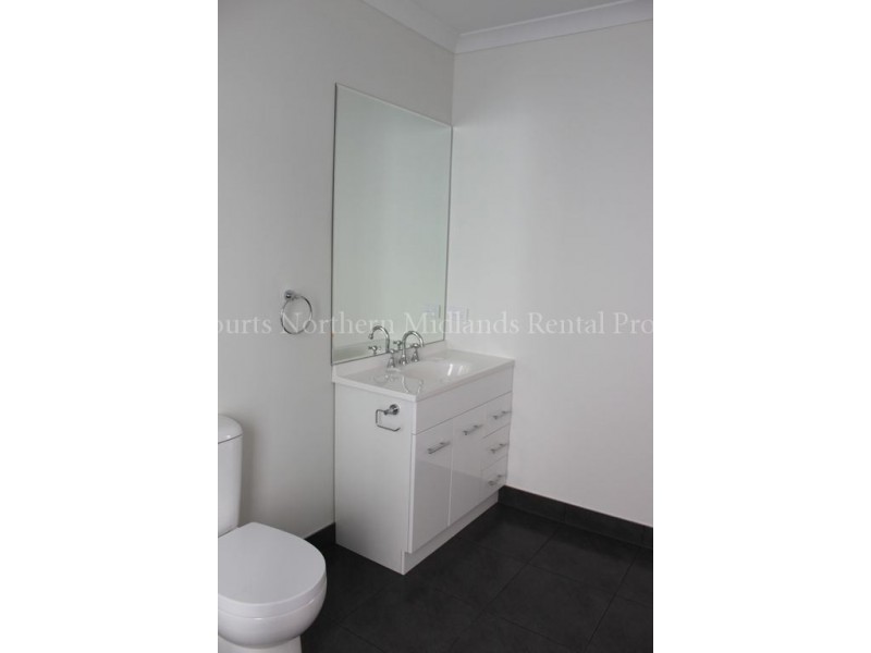 1/50 Burghley Street, Longford TAS 7301