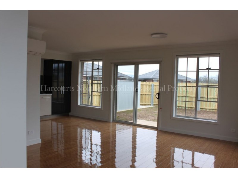 1/50 Burghley Street, Longford TAS 7301