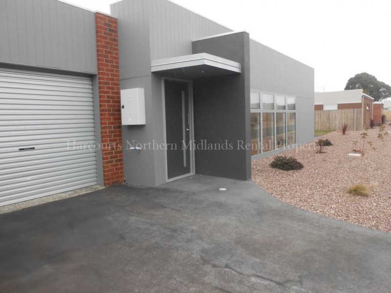 2/15 Lewis Street, Longford TAS 7301