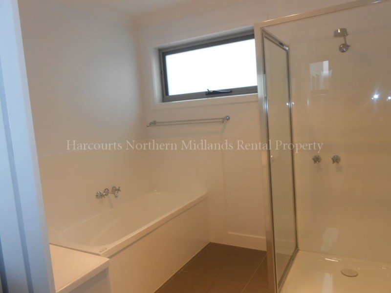 2/15 Lewis Street, Longford TAS 7301