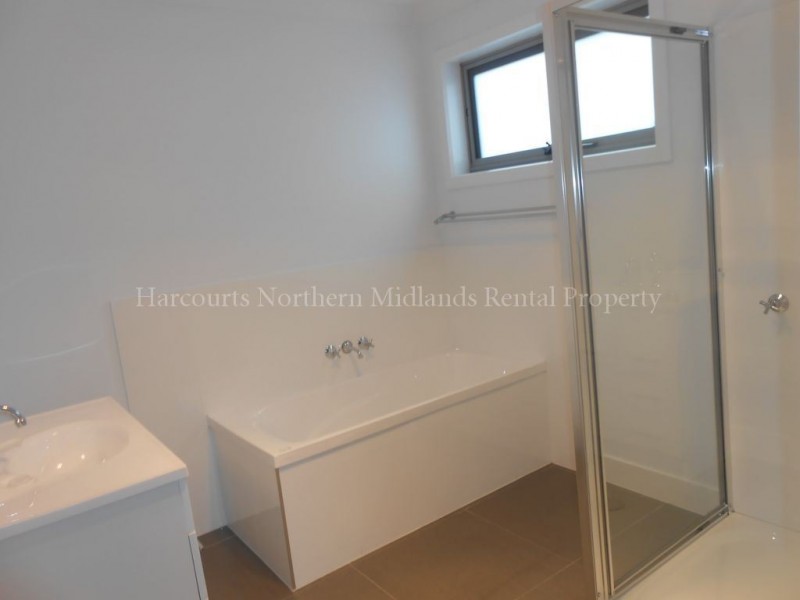 2/15 Lewis Street, Longford TAS 7301