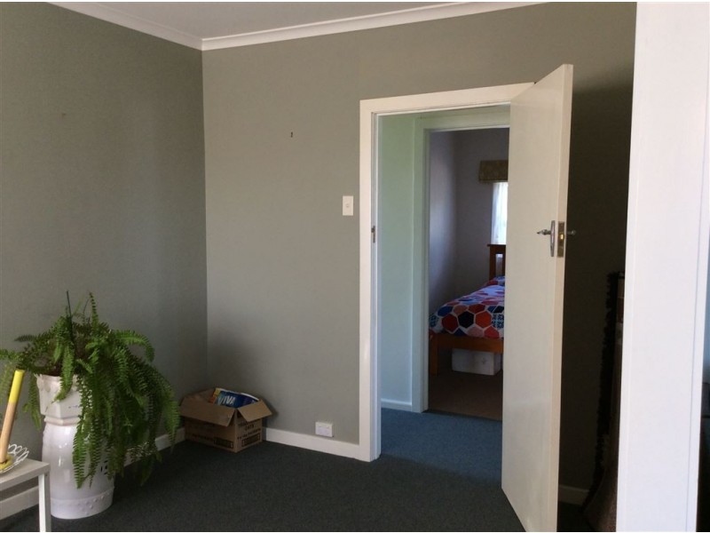148 High St, Campbell Town TAS 7210