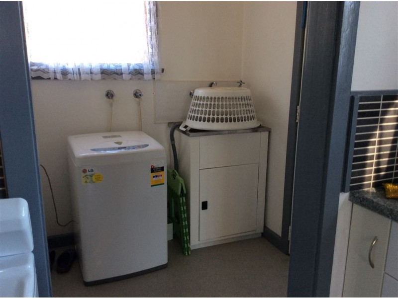 148 High St, Campbell Town TAS 7210