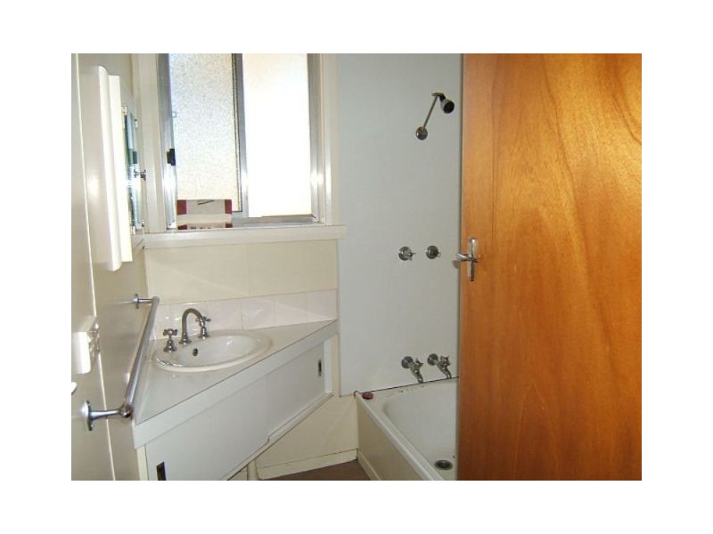 - Glenelg Street, Campbell Town TAS 7210