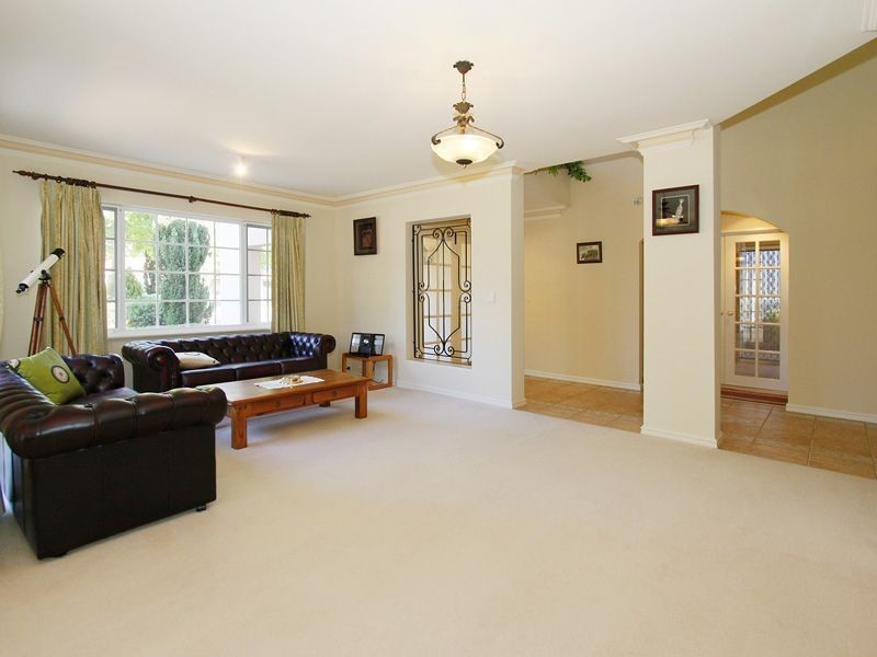 123 Glen Iris Drive, Jandakot WA 6164