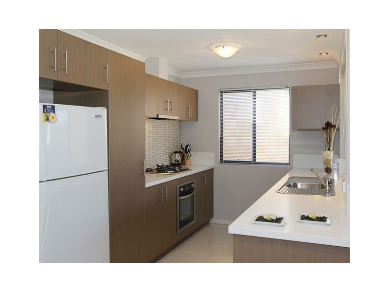 3/3 Peppermint Gardens, Aubin Grove WA 6164