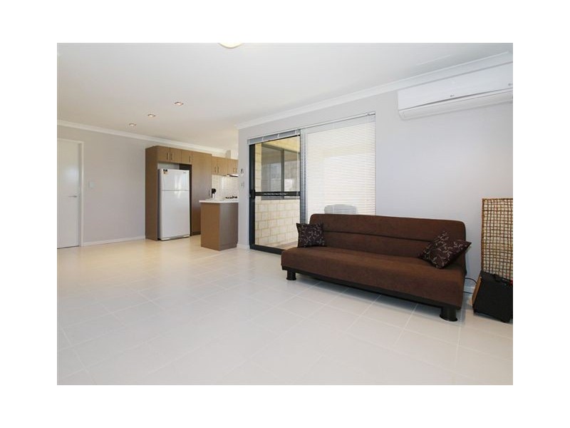 3/3 Peppermint Gardens, Aubin Grove WA 6164