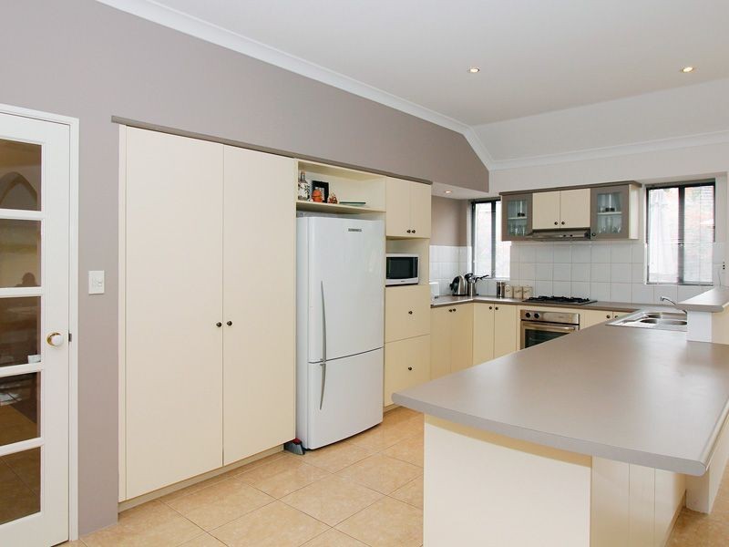 51 Kooralbyn Valley Crescent, Jandakot WA 6164