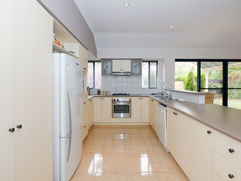 51 Kooralbyn Valley Crescent, Jandakot WA 6164