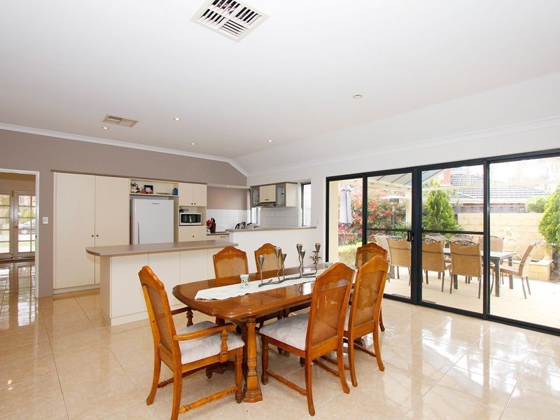 51 Kooralbyn Valley Crescent, Jandakot WA 6164