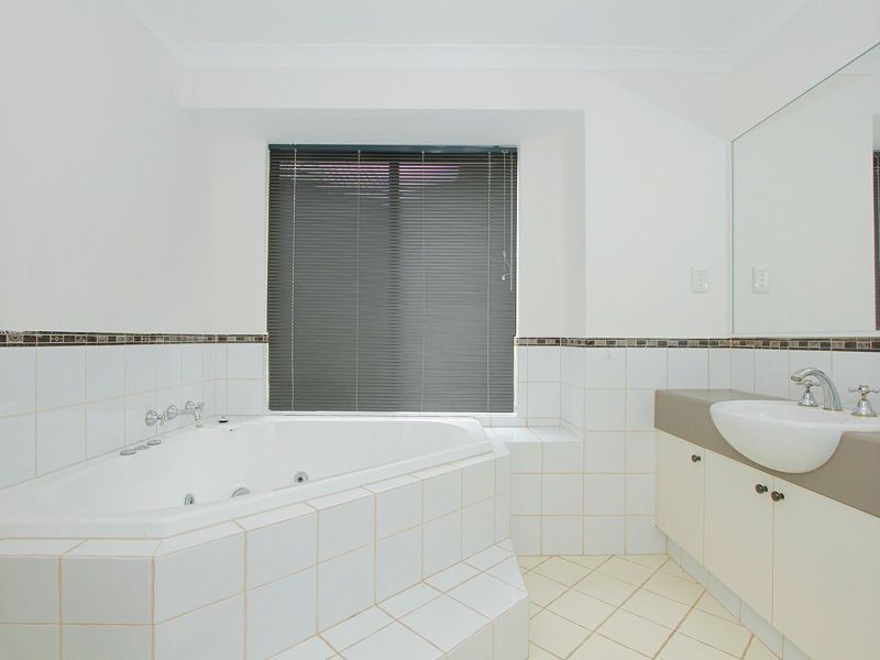 51 Kooralbyn Valley Crescent, Jandakot WA 6164