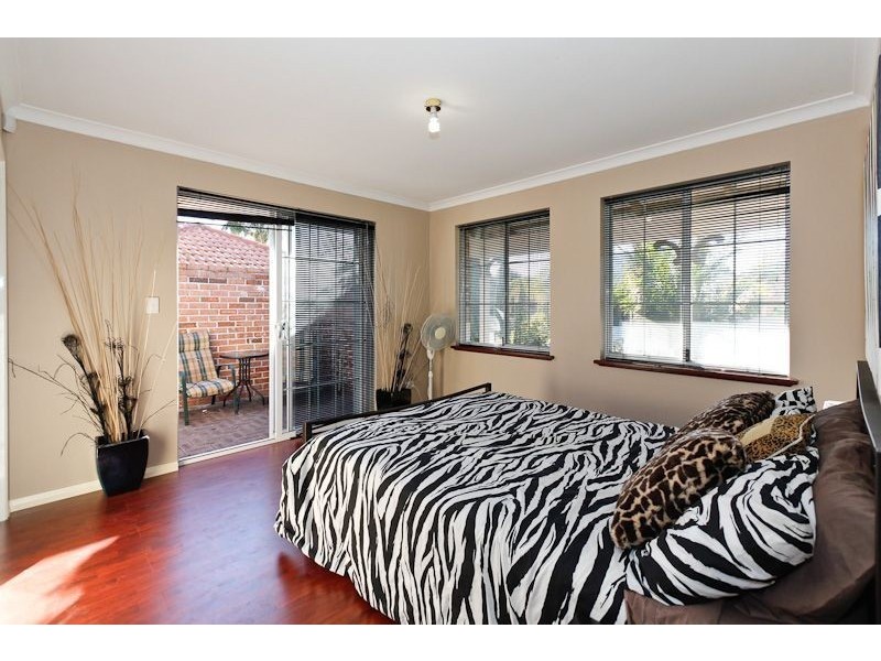 15 Herdsman Court, Success WA 6164