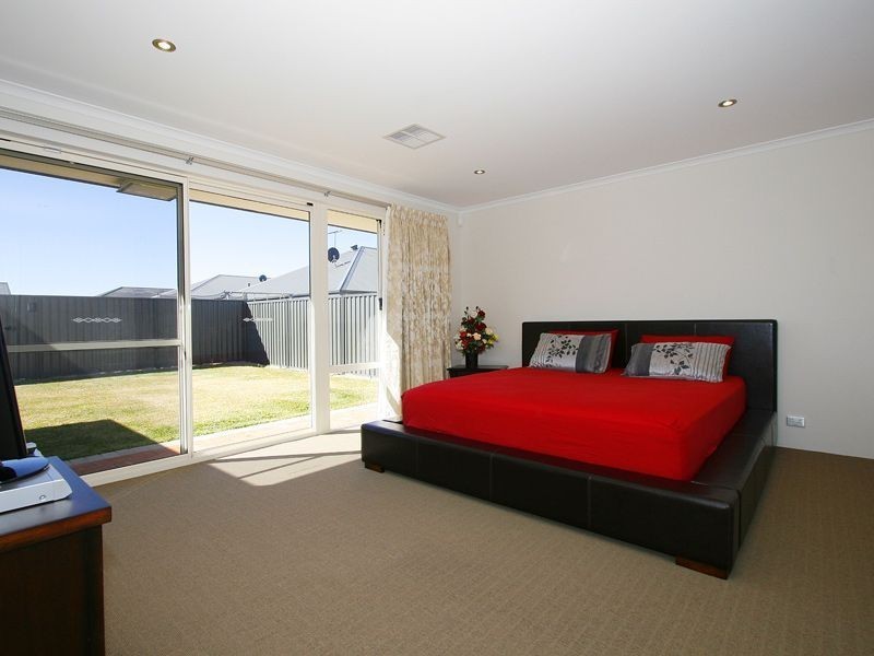 9 Annandale Way, Harrisdale WA 6112