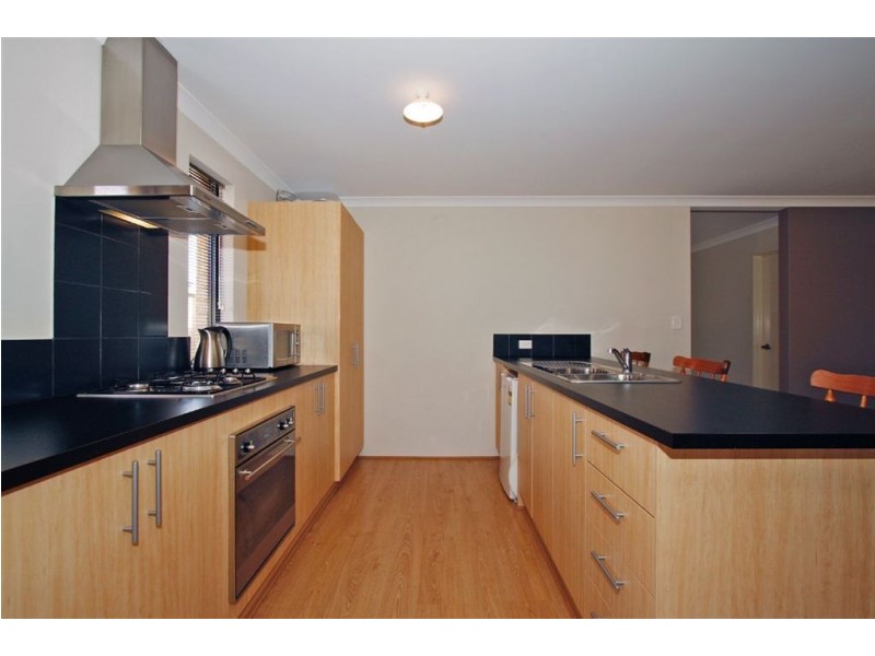 18 Dewsbury Drive, Bertram WA 6167