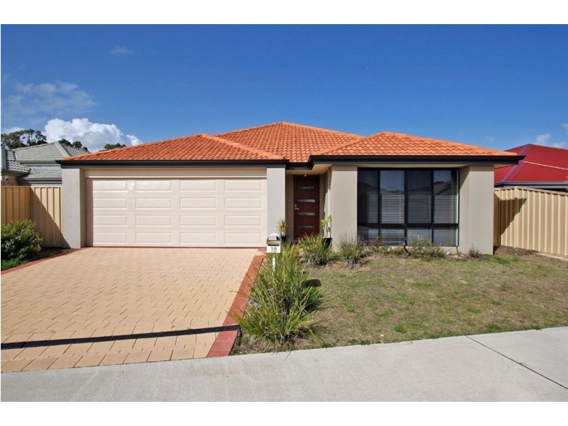 18 Dewsbury Drive, Bertram WA 6167