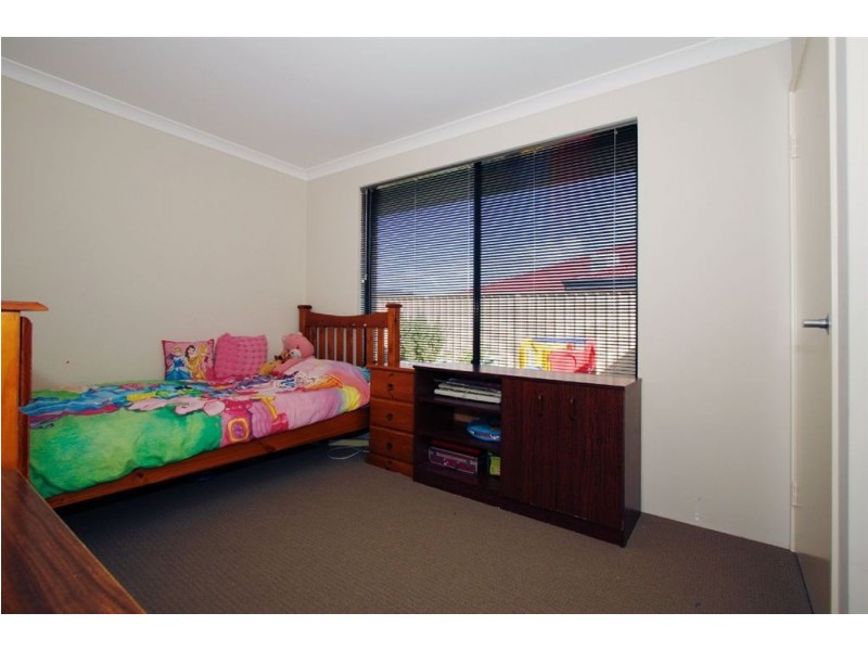 18 Dewsbury Drive, Bertram WA 6167