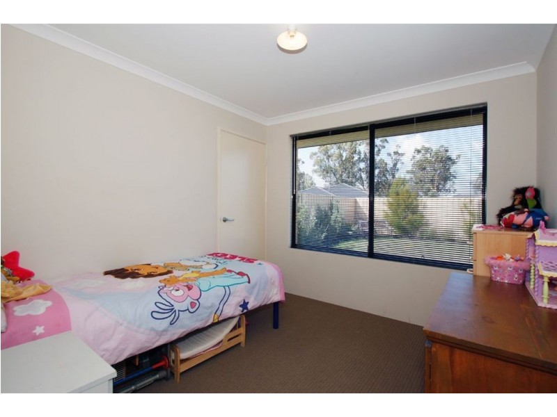 18 Dewsbury Drive, Bertram WA 6167