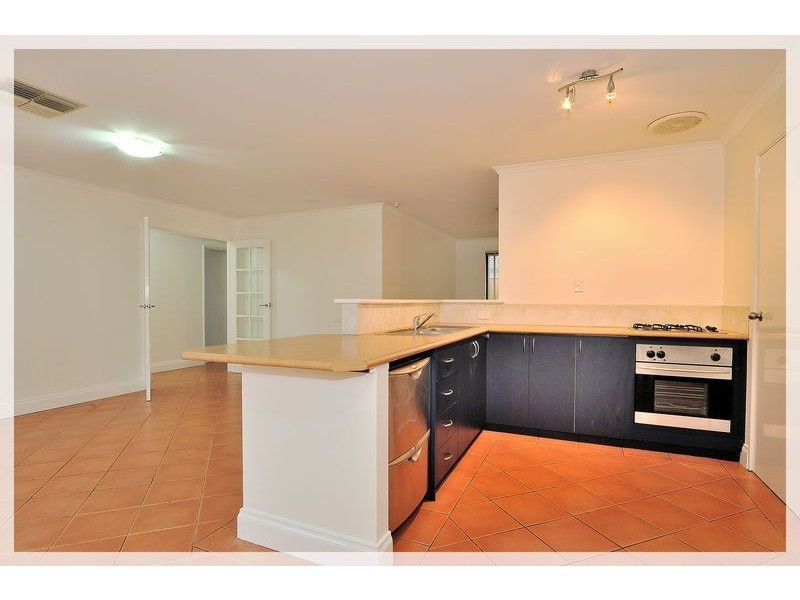 3 Avon Crescent, Atwell WA 6164