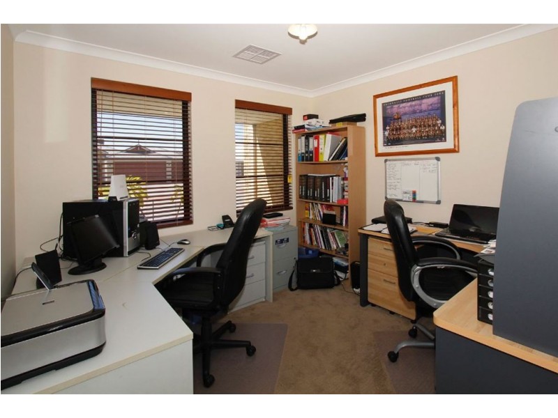 9 Brindabella Avenue, Aubin Grove WA 6164