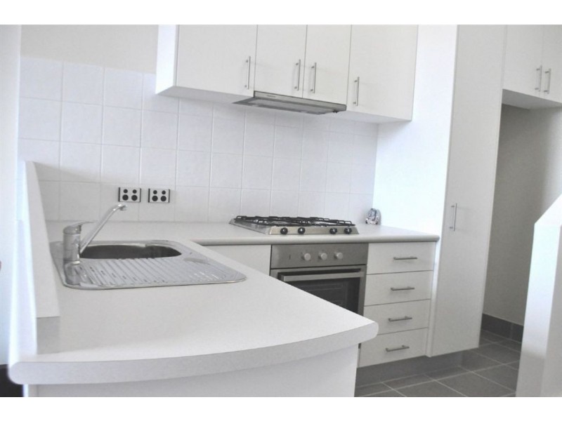 23/35 Malata Cres, Success WA 6164