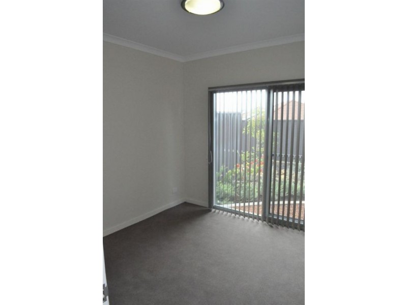 23/35 Malata Cres, Success WA 6164