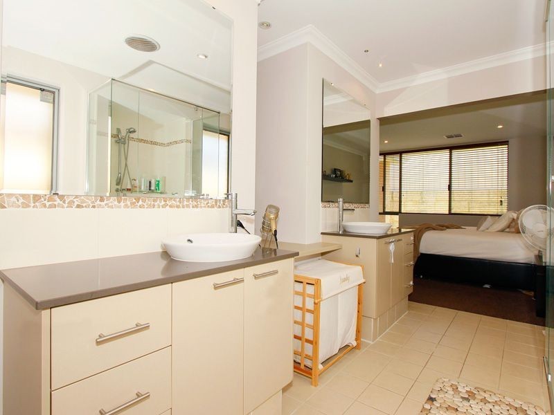 13 Shelduck Pass, Beeliar WA 6164