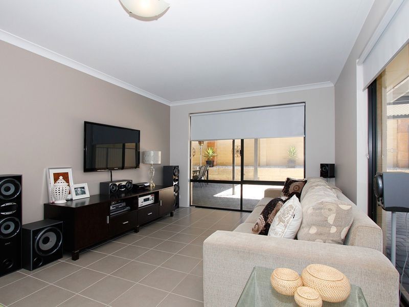 29 Kesiya Turn, Aubin Grove WA 6164