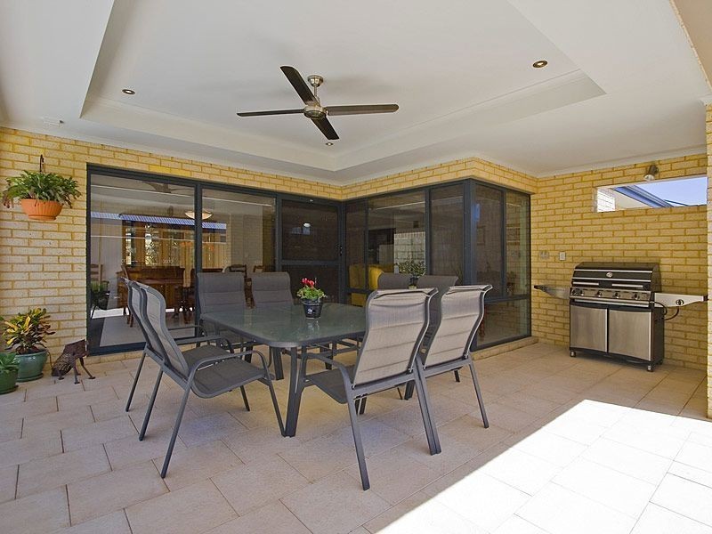 8 Wombat Way, Beeliar WA 6164