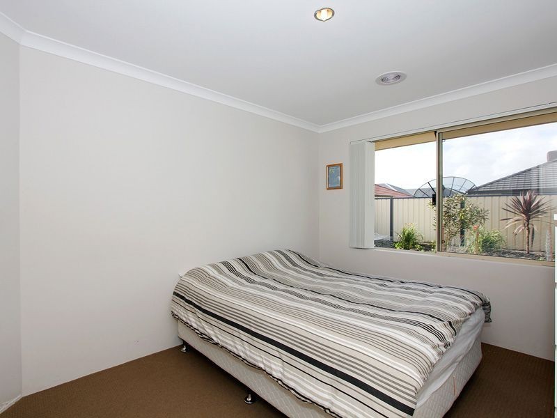 29 St Joseph Fairway, Success WA 6164