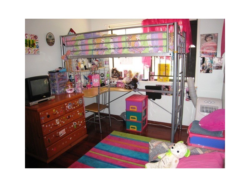 76 Tarnook Drive, Ferny Hills QLD 4055