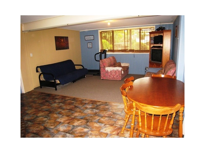 76 Tarnook Drive, Ferny Hills QLD 4055