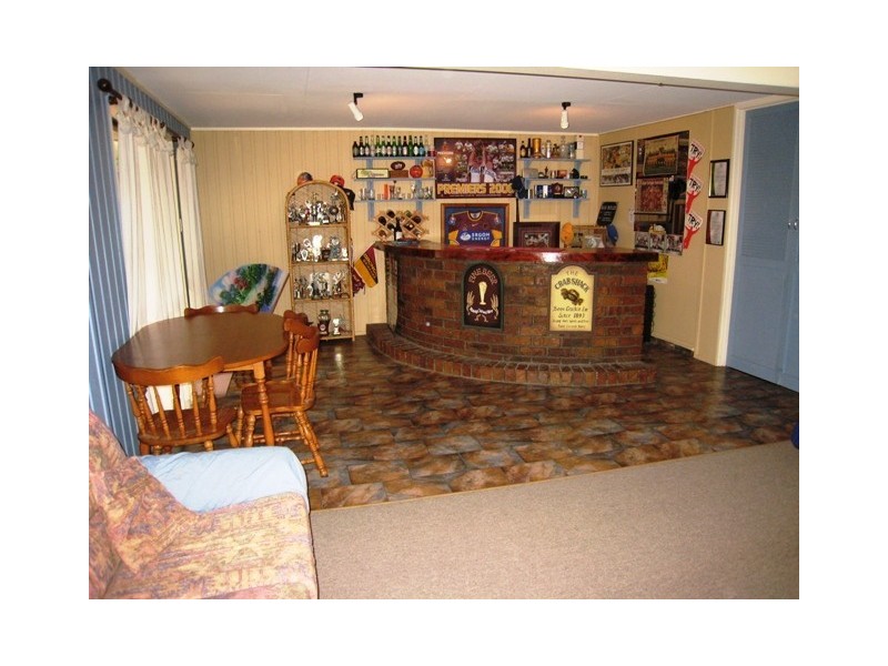 76 Tarnook Drive, Ferny Hills QLD 4055